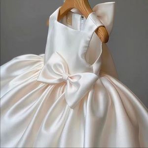 Flower girl bow dress